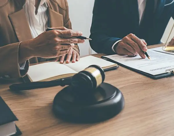 Civil Suite Lawyer: Free Consultations